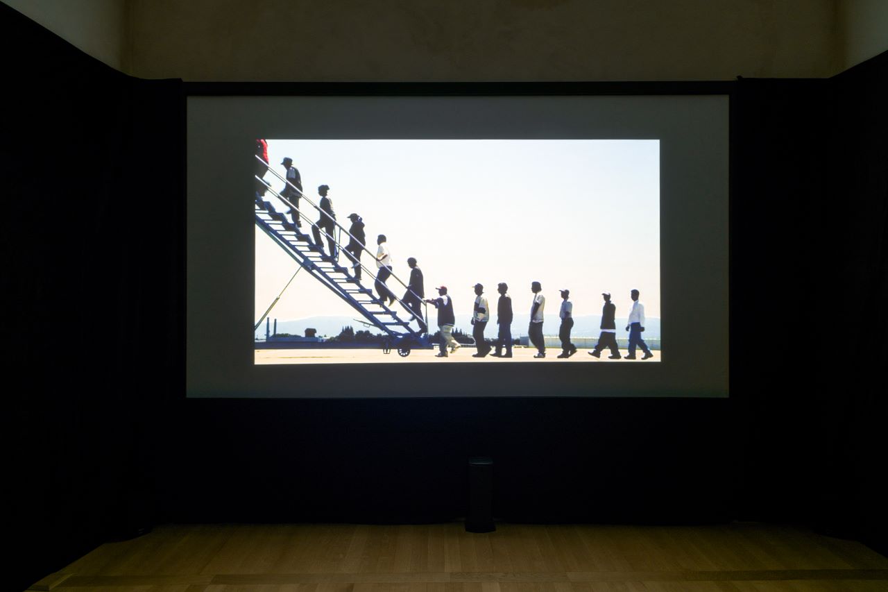 Adrian Paci, Centro di Permanenza temporanea, 2007. Foto Anna Positano | Studio Campo